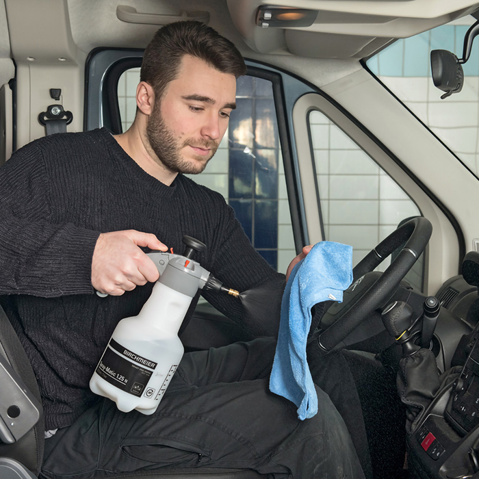 Spray-Matic 1.25 Liter 360 Spray Bottle